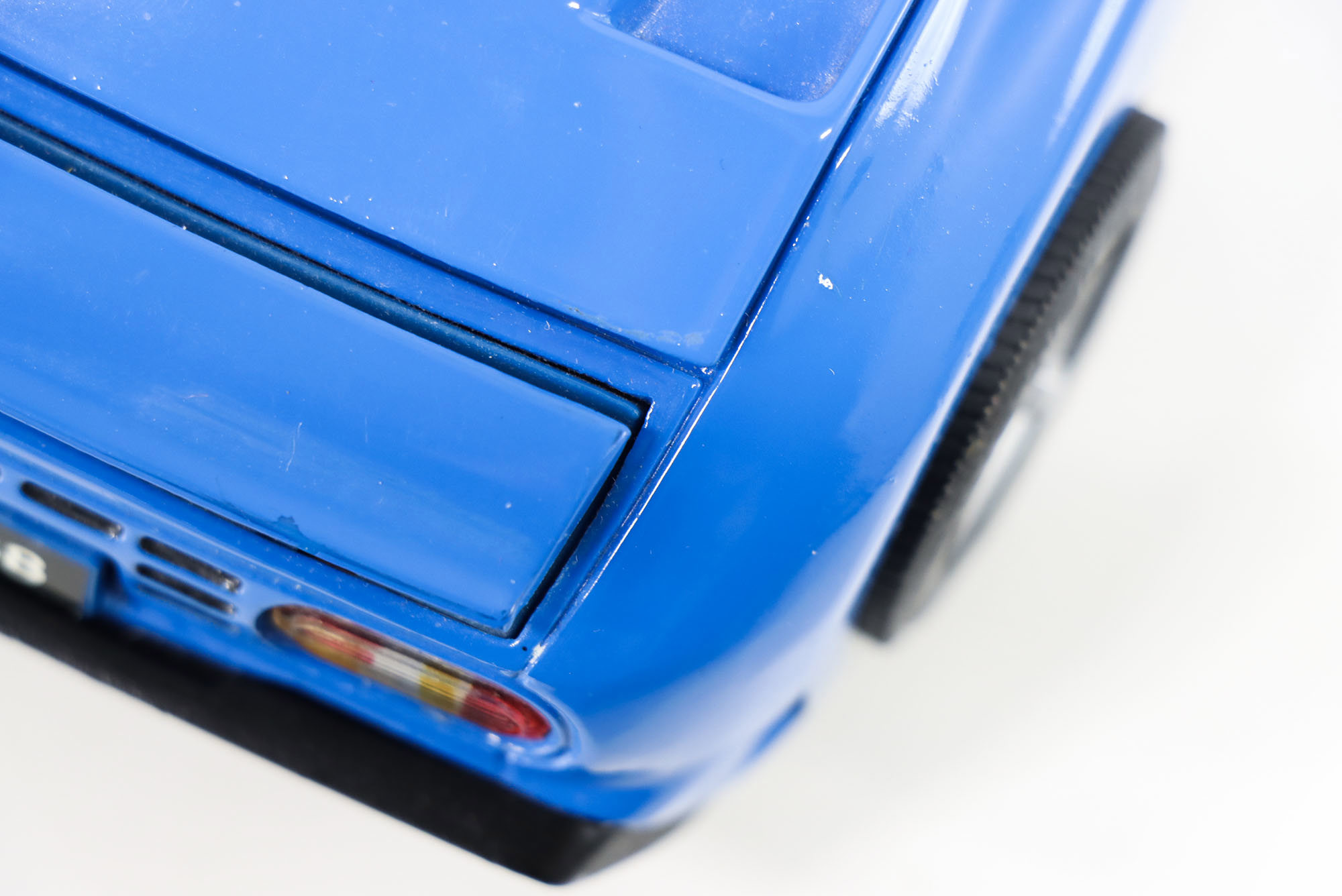 Modellbil Bugatti Eb 110 Anson Auktion se modellbil-bugatti-eb-110-anson-auktion-se